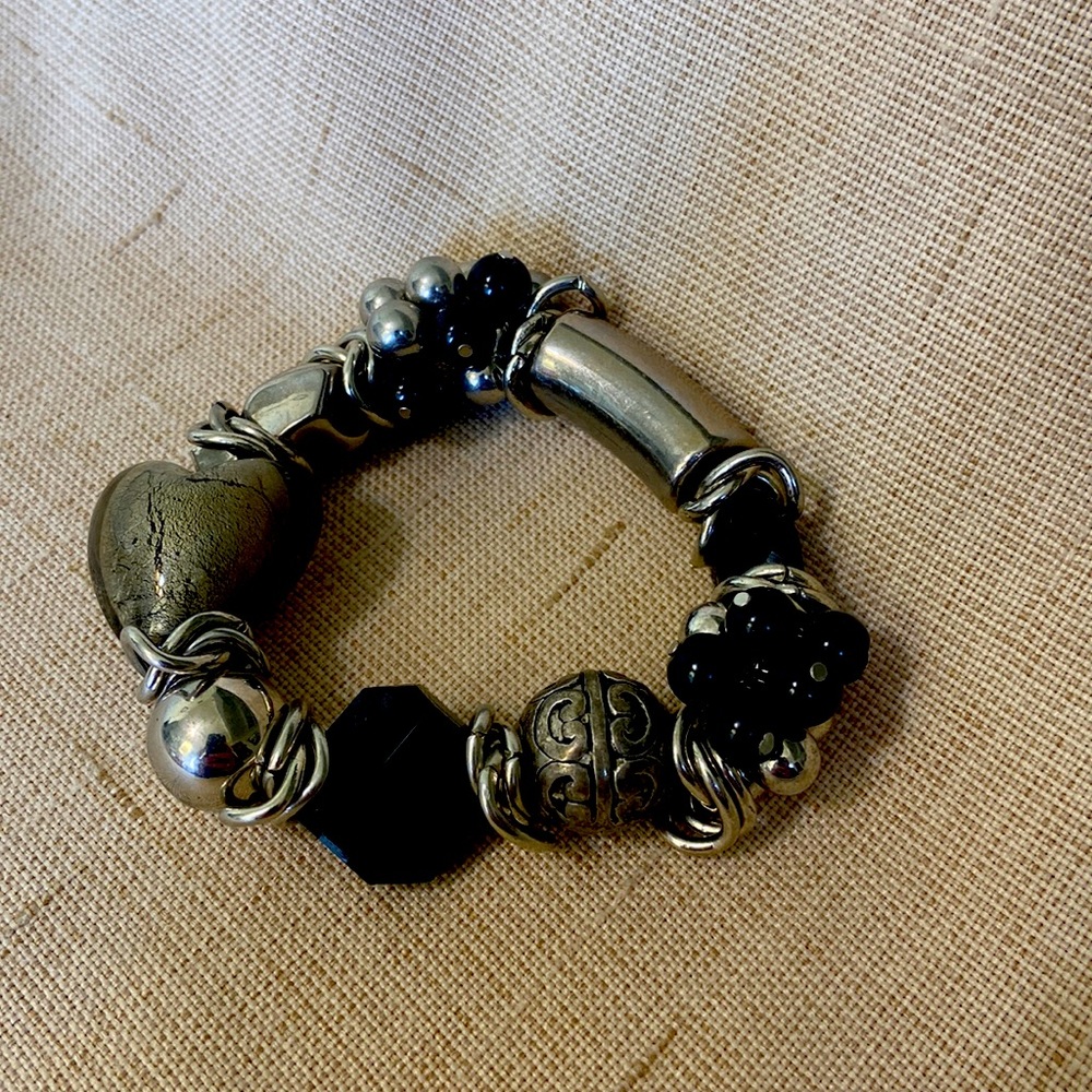 Stretch beaded bracelet from Philippines